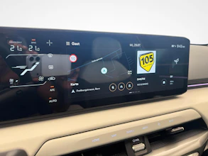 https://vehicle.imgix.net/4408373/1376fc2c-8f33-4875-8fd5-d8db149cc602.jpg