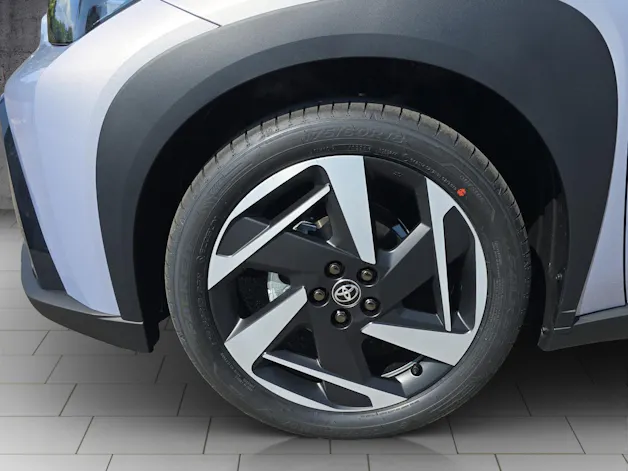 Toyota Aygo X 1.5 VVT-i HSD Style