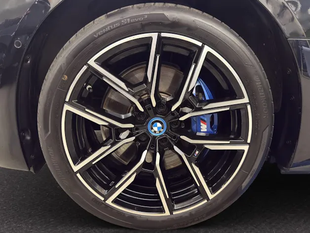 BMW i4 eDrive40 M SPORT