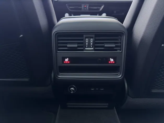 PORSCHE Cayenne Black Edition