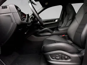 PORSCHE Cayenne Black Edition