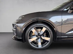 PORSCHE Macan Turbo