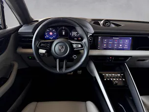 PORSCHE Macan Turbo