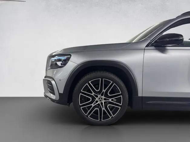 MERCEDES-BENZ GLB 220 AMG Line 4Matic