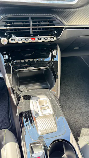 Peugeot 208 1.2 Hybrid 145 GT Exclusive