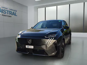 PEUGEOT 3008 e-Allure Premium AWD