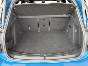 https://vehicle.imgix.net/4408568/cffaea71-32d3-4065-bd82-008f69b4bb65.jpg