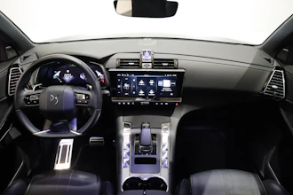 https://vehicle.imgix.net/4408587/d3fba342-a8e1-4adb-884f-7677ab43d4dd.JPG