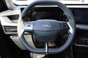 OPEL Frontera 1.2 T HEV 145 GS