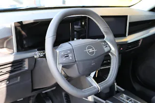 OPEL Frontera 1.2 T HEV 145 GS