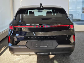 https://vehicle.imgix.net/4408602/f3a82d9c-8264-499d-af50-3ae46579f235.jpg