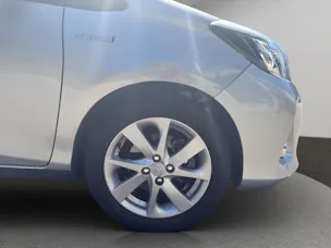 Toyota Yaris 1.5 VVT-i HSD Sol