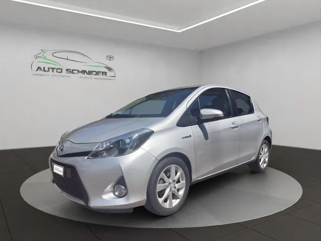Toyota Yaris 1.5 VVT-i HSD Sol