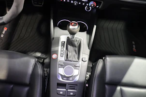 Fahrzeugbild AUDI RS3 Sportback 2.5 T FSI quattro S-Tronic