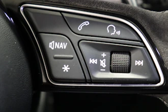 https://vehicle.imgix.net/4408695/e01998f2-90e8-41e6-bc32-2c3d7599f92f.JPG