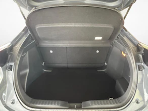 https://vehicle.imgix.net/4408699/196b3673-1edc-4517-a7c4-eac0f39f4952.jpg