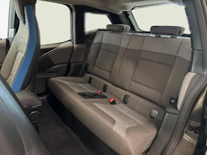 https://vehicle.imgix.net/4408730/189f6cf8-a0d2-41f1-9705-1c47e303b913.jpg