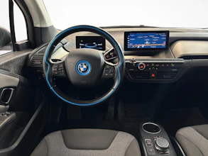 https://vehicle.imgix.net/4408730/2501e5b6-afb6-4996-92f6-180d1a0e7ab3.jpg
