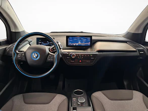 https://vehicle.imgix.net/4408730/8b1d52ba-8220-4c14-becf-4b88651d8339.jpg