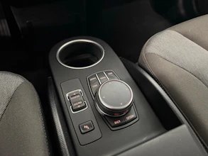 https://vehicle.imgix.net/4408730/d95afc4a-07b7-4926-b2e0-d67a3bb981e4.jpg