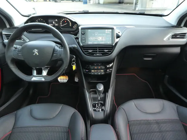 Peugeot 208 1.2 PureTech GT Line Automat