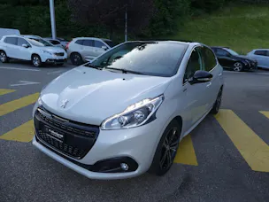 Peugeot 208 1.2 PureTech GT Line Automat