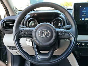 Toyota Yaris 1.5 VVT-i HSD Premium