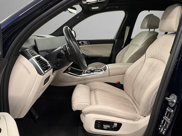 BMW X5 M60i xDrive
