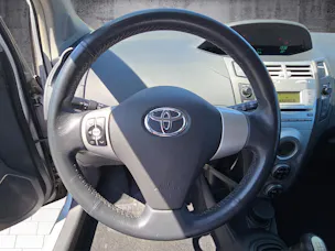 Toyota Yaris 1.3 16V Linea Sol