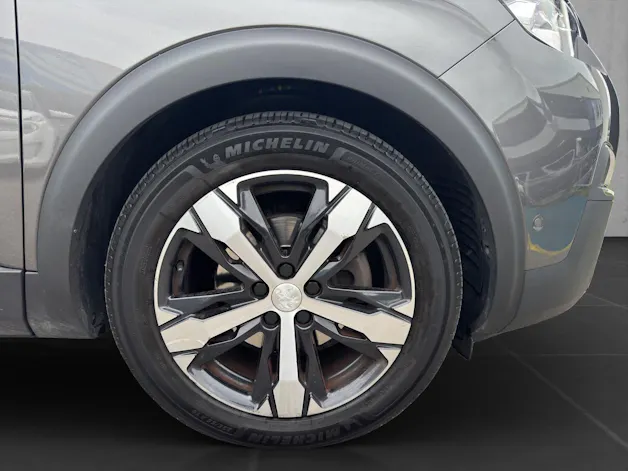 PEUGEOT 5008 2.0 BlueHDi 180 GT