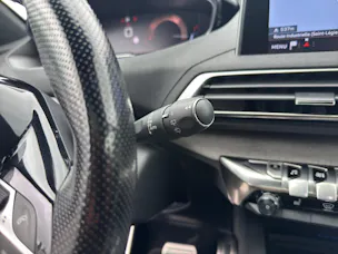 PEUGEOT 5008 2.0 BlueHDi 180 GT