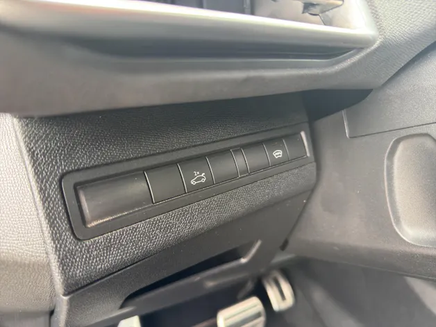 PEUGEOT 5008 2.0 BlueHDi 180 GT