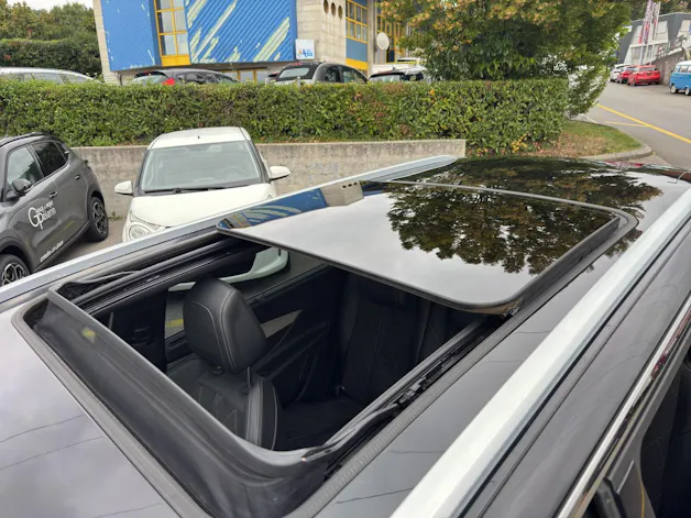 PEUGEOT 5008 2.0 BlueHDi 180 GT