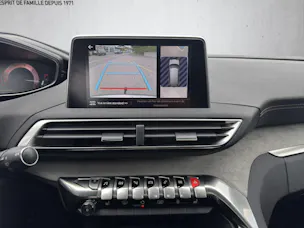 PEUGEOT 5008 2.0 BlueHDi 180 GT