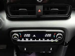 Toyota Yaris 1.5 VVT-i HSD Premium