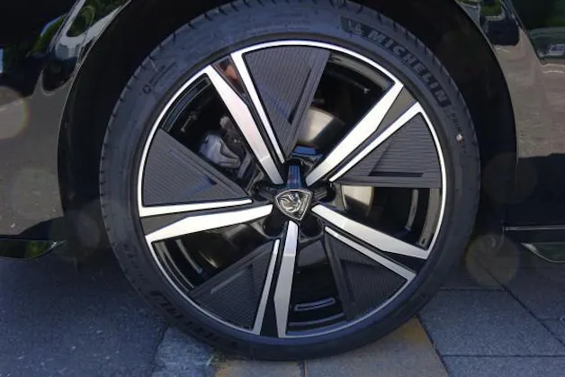 Peugeot 308 SW 1.2 HEV 145 GT