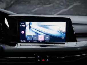 VW Golf 2.0 TSI GTI DSG *Abstandsregler* 19" Felgen*Harman/Kardon*Matrix LED Scheinwerfer*