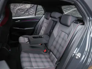 VW Golf 2.0 TSI GTI DSG *Abstandsregler* 19" Felgen*Harman/Kardon*Matrix LED Scheinwerfer*