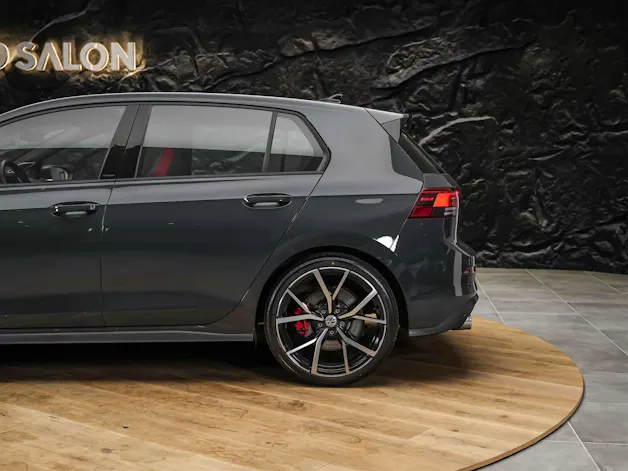 VW Golf 2.0 TSI GTI DSG *Abstandsregler* 19" Felgen*Harman/Kardon*Matrix LED Scheinwerfer*