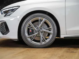 Audi S3 Limousine 2.0 TFSI quattro S-tronic *Abstandsregler*Sitzheizung*Rückfahrkamera*