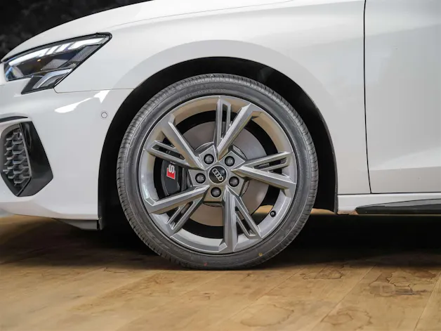 Audi S3 Limousine 2.0 TFSI quattro S-tronic *Abstandsregler*Sitzheizung*Rückfahrkamera*