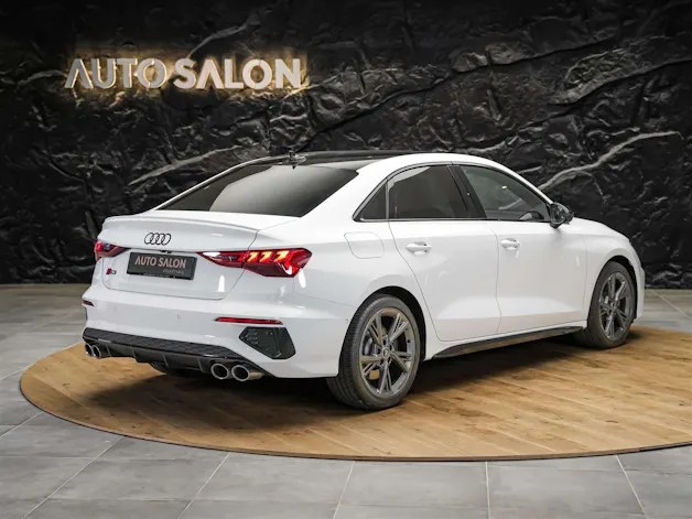 Audi S3 Limousine 2.0 TFSI quattro S-tronic *Abstandsregler*Sitzheizung*Rückfahrkamera*