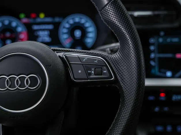 Audi S3 Limousine 2.0 TFSI quattro S-tronic *Abstandsregler*Sitzheizung*Rückfahrkamera*