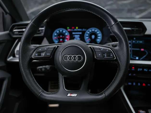 Audi S3 Limousine 2.0 TFSI quattro S-tronic *Abstandsregler*Sitzheizung*Rückfahrkamera*