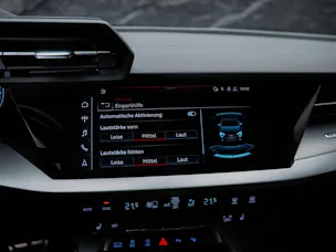Audi S3 Limousine 2.0 TFSI quattro S-tronic *Abstandsregler*Sitzheizung*Rückfahrkamera*