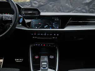 Audi S3 Limousine 2.0 TFSI quattro S-tronic *Abstandsregler*Sitzheizung*Rückfahrkamera*