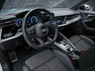 Audi S3 Limousine 2.0 TFSI quattro S-tronic *Abstandsregler*Sitzheizung*Rückfahrkamera*