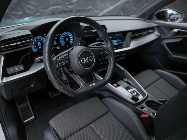 Audi S3 Limousine 2.0 TFSI quattro S-tronic *Abstandsregler*Sitzheizung*Rückfahrkamera*