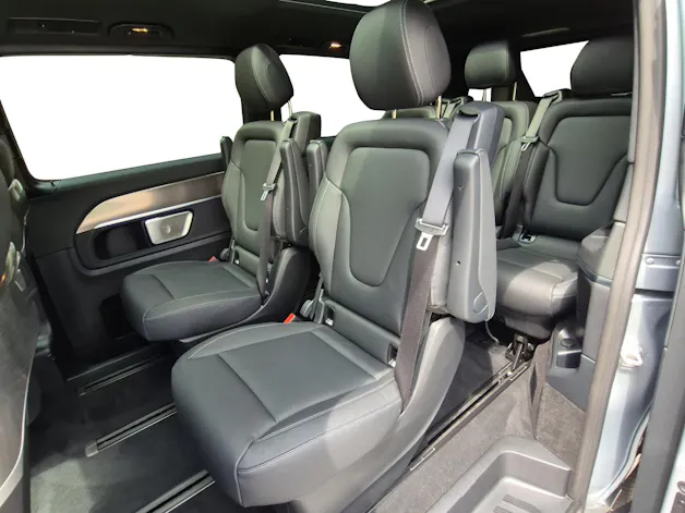 Mercedes-Benz V 300 d lang Swiss 9G-T