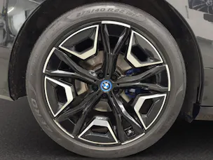 BMW iX xDrive40 SPORT